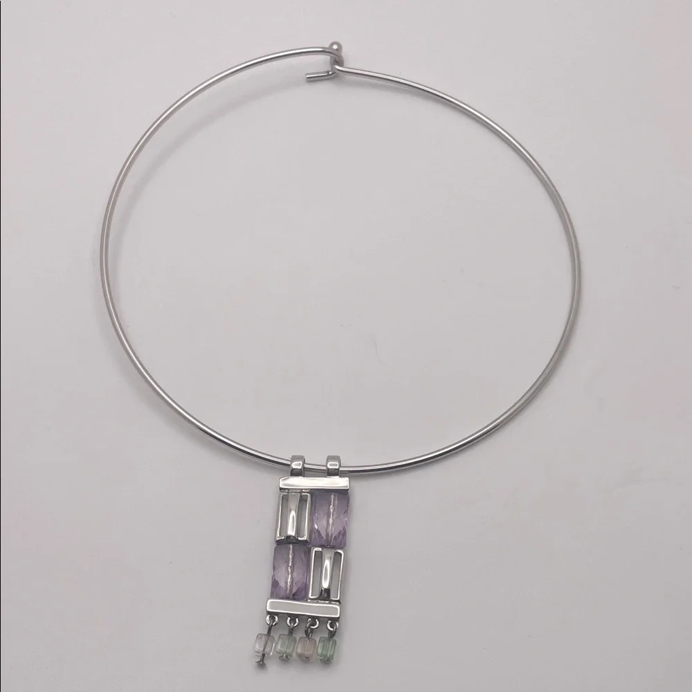 Elegant Silver and Purple Pendant Necklace - Picture 1 of 4